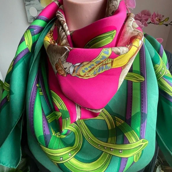 Hermès La Ronde Des Jockeys Silk Scarf. - Picture 6 of 16